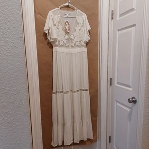 Band of Gypsies Women's Ivory Maxi Dress